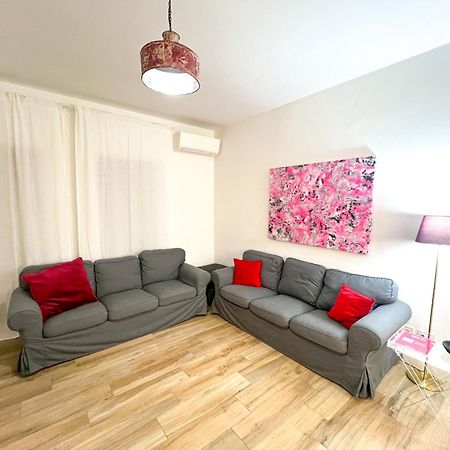 Bellhome 1 - Elegante Appartamento Nel Centro Di Bari Exterior foto